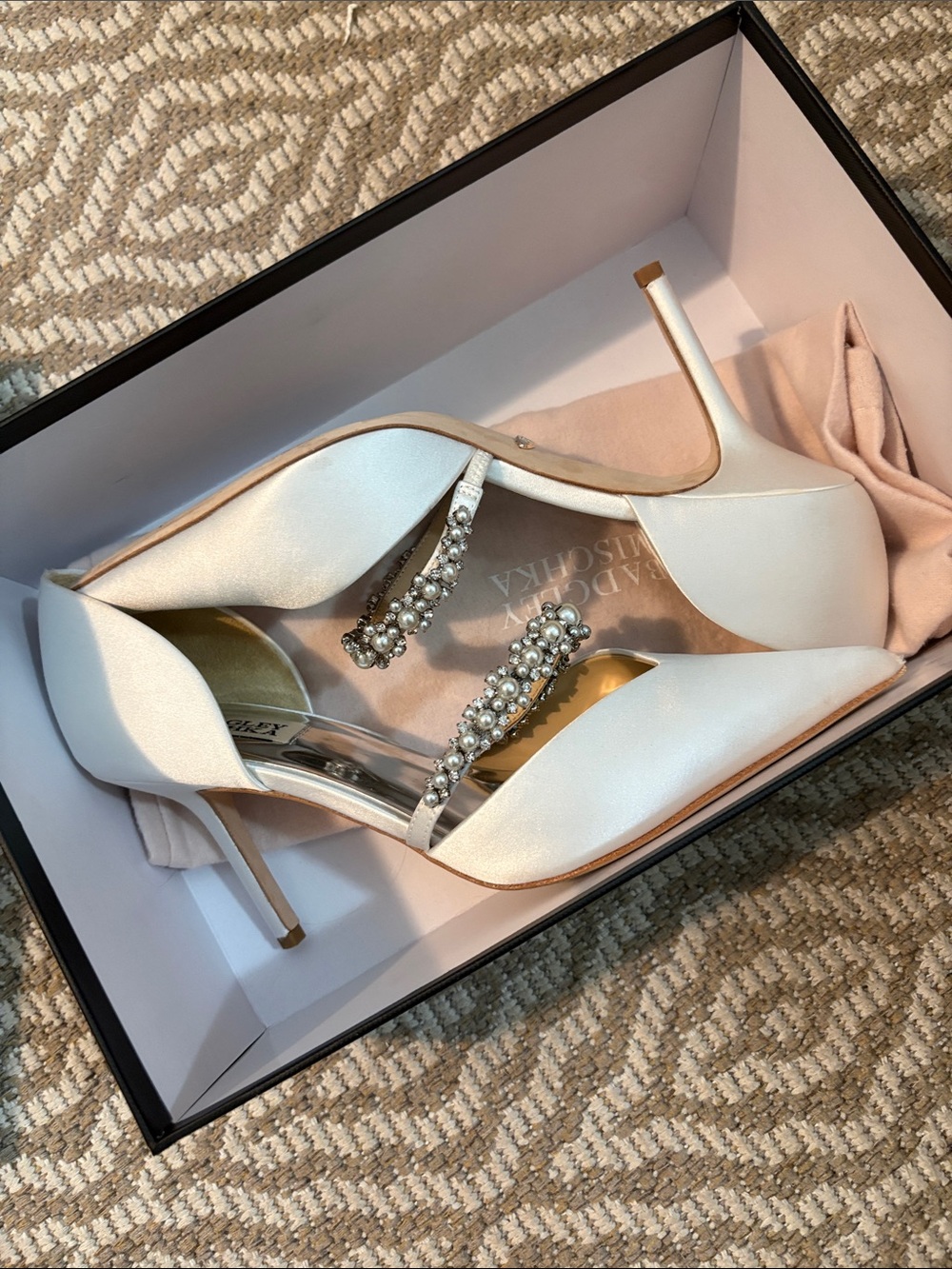 Badgley Mischka Cream Pearl & Crystal D'Orsay Pointed Toe Heels - Picture 6 of 7